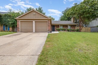 2335 Abbington Ln, Grand Prairie, TX 75052