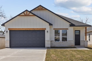 722 S Utah St, La Porte, TX 77571