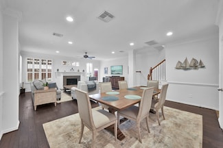 905 Wakefield Dr, Houston, TX 77018