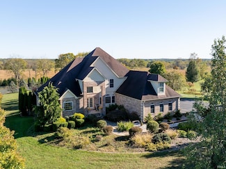 8667 S Strain Ridge Rd, Bloomington, IN 47401