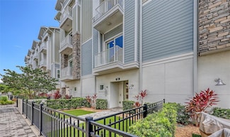 516 Laurel Park Dr, Sarasota, FL 34236