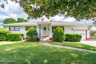 137 Middletown Rd, Waterford, NY 12188