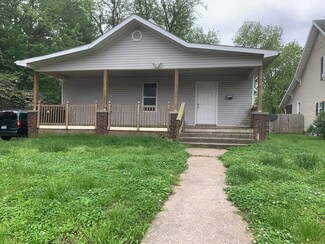 334 E Vest St, Marshall, MO 65340