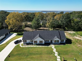 206 Splitrail Dr, Kemp, TX 75143