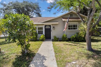 1501 N D St, Lake Worth, FL 33460