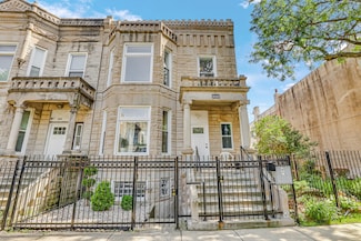 3843 W Polk St, Chicago, IL 60624