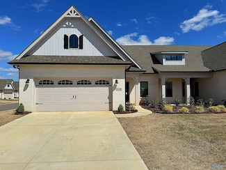 410 Raleigh Elm Dr SW, Huntsville, AL 35824