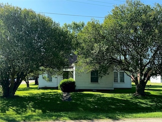 212 Main St, Garwood, TX 77442
