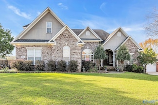 102 Casey Dr, Huntsville, AL 35806