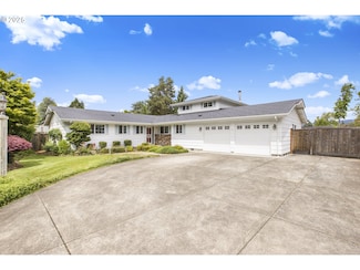 2055 Ridgeway Dr, Eugene, OR 97401