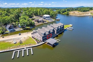 532 Grand Point Dr, Hot Springs, AR 71901