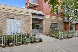 172 Culver Ave Unit 206, Jersey City, NJ 07305