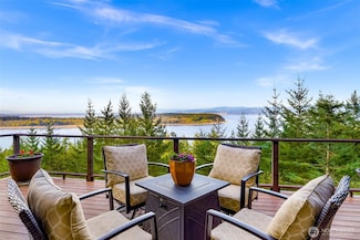 3040 Mt Vista Dr, Lummi Island, WA 98262