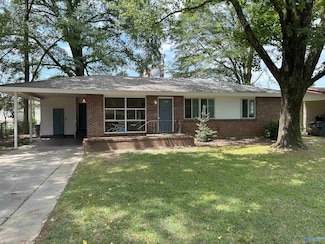 1707 Buena Vista Cir SE, Decatur, AL 35601