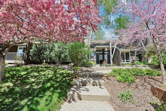 7676 Woodview Ct, Edina, MN 55439