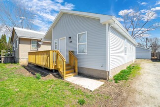 126 Independence Ave, Joliet, IL 60433