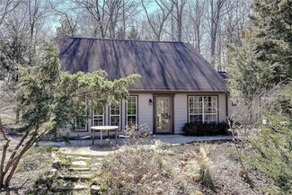 325 N Cedarbrook Dr, Auburn, AL 36830
