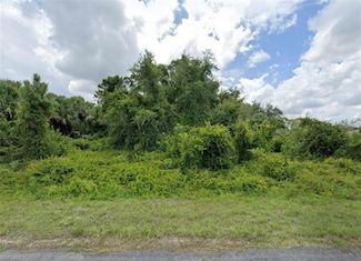 649 Jessie Ln, Lehigh Acres, FL 33972