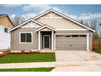 11664 SE Crown Point Way Unit 692, Happy Valley, OR 97086
