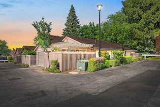 8193 Rose Vine Ln, Fair Oaks, CA 95628