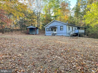 9766 Valley View Rd, Three Springs, PA 17264