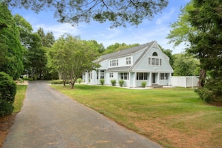 190 Library St, Mystic, CT 06355