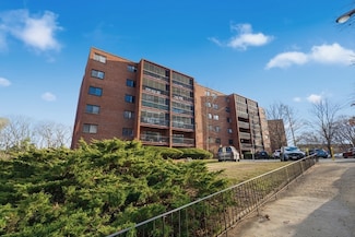 2 Summit Dr Unit 68, Reading, MA 01867