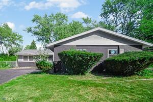 17715 Dogwood Ln, Hazel Crest, IL 60429