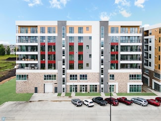 4470 24th Ave S Unit 404, Fargo, ND 58104