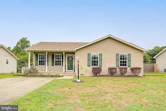 817 Yardley Dr, Prince Frederick, MD 20678