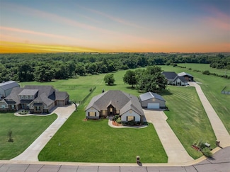 13525 Creek View Dr, Edmond, OK 73025