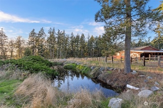288 Torrence Ln, Oak Harbor, WA 98277