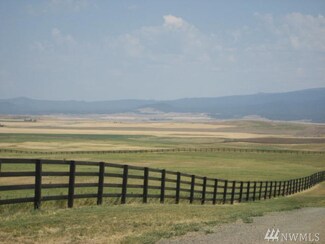 2 String Street Rd, Centerville, WA 98613