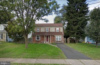 19 Weldy Ave, Oreland, PA 19075