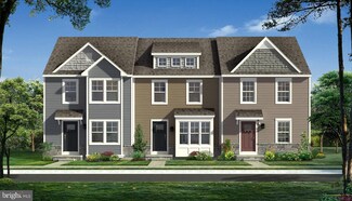25 Scrub Pine Ct, Bunker Hill, WV 25413