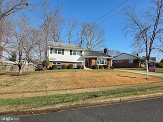 8140 Drayton Ln, Springfield, VA 22151