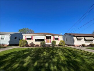 6418 Mandalay Dr, Parma Heights, OH 44130