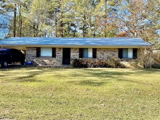 105 Hill St, Calhoun City, MS 38916