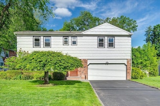 71 Harlan Dr, New Rochelle, NY 10804