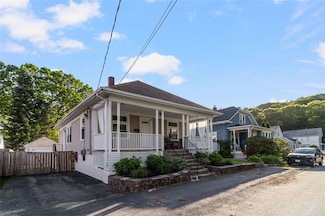 5 Webster St, Lincoln, RI 02865
