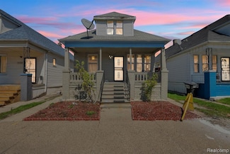 13154 Klinger St, HamtraMcK, MI 48212