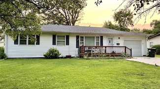 1336 S Maple St, Ottawa, KS 66067