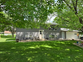 100 2nd St, Holdingford, MN 56340