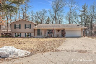 604 Westshire Ct NW, Comstock Park, MI 49321