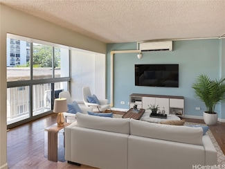 1710 Punahou St Unit 302, Honolulu, HI 96822