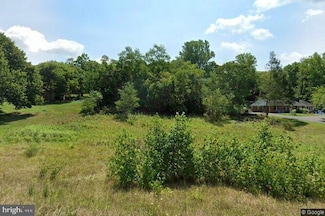 26815 Clarksburg Rd, Damascus, MD 20872