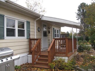 2 Juniper Ln, Concord, NH 03301