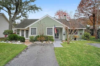 1131 Daffodil Ln, Mount Pleasant, SC 29464