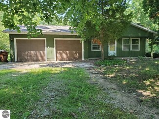 2746 S Loomis Rd, Mount Pleasant, MI 48858