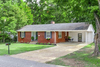 1004 Crestview St, Covington, TN 38019